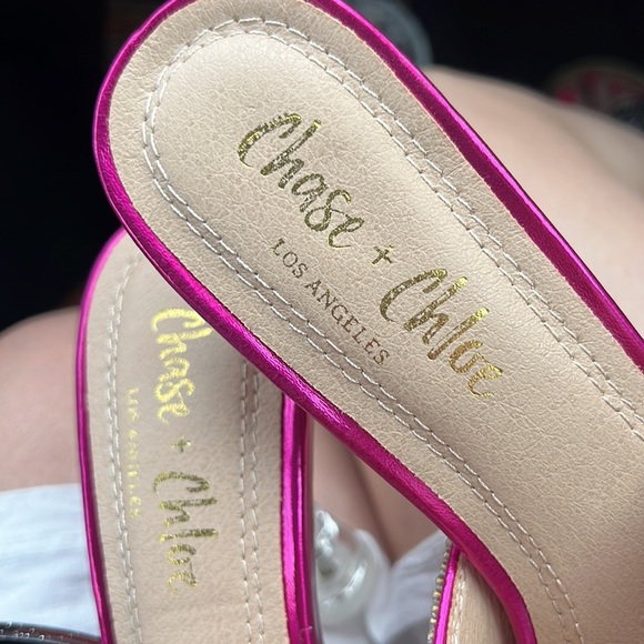 Chase and Chloe Ira Rhinestone Fruschia Metalic sandal size 6.5 - Picture 3 of 4
